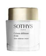 Sothys Glow Defence krem en fuktighetsgivende krem som gir glød og beskyttelse mot ytre påvirkninger. Kan brukes som dag og nattkrem. Produktep eri krukke.