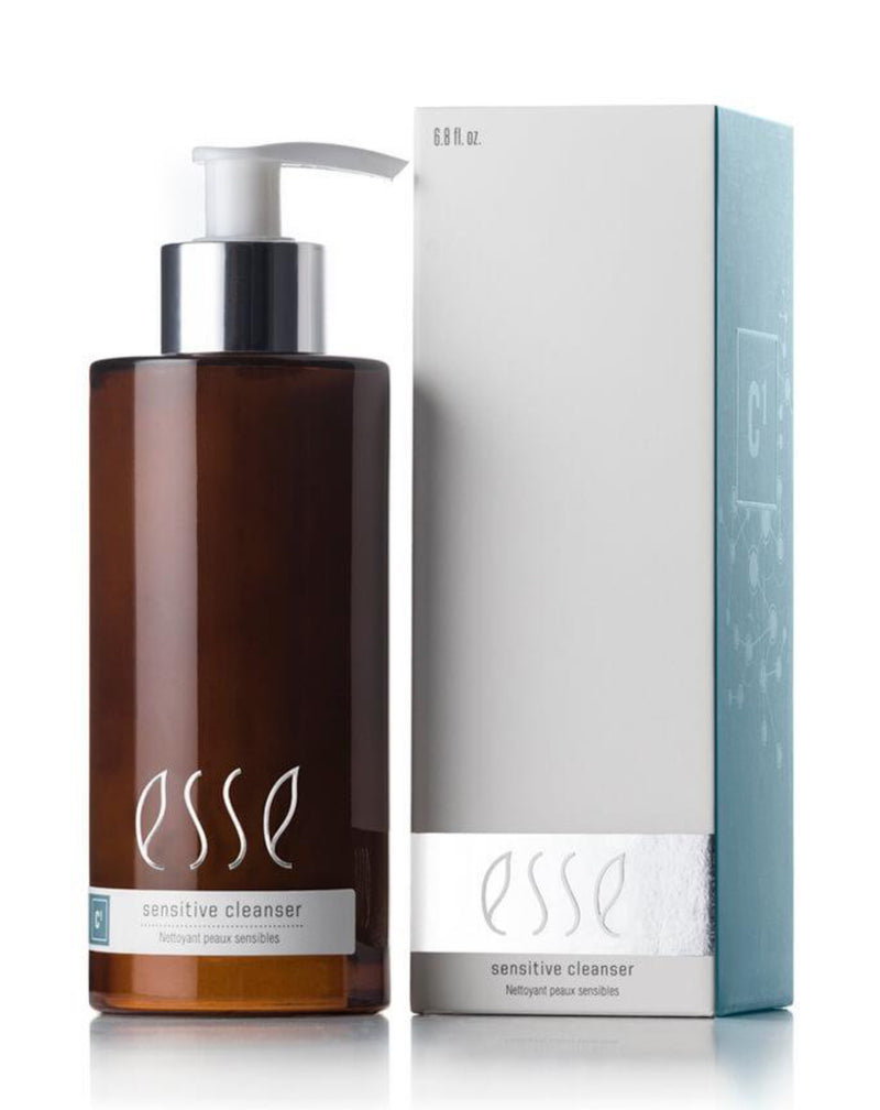 Esse cleanser rask og skånsom hudrens. Fjerner også øyesminke 